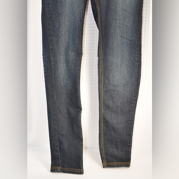 Vintage Rocawear Jeans Women’s Size 11/12. - Picture 4 of 9